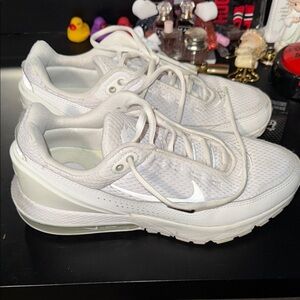 Nike White Women's Sneakers